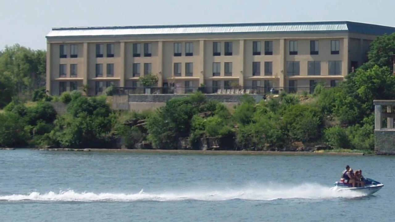 Hidden Falls Inn Marble Falls Exterior photo